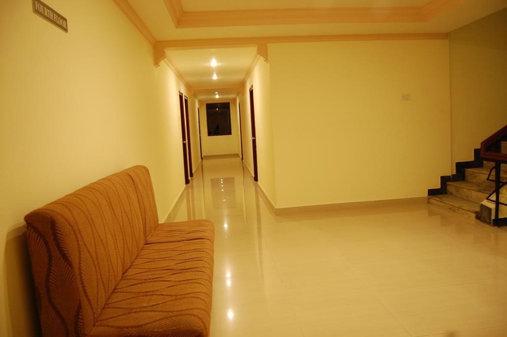 Hotel Orange Blossom Tiruchirappalli Extérieur photo