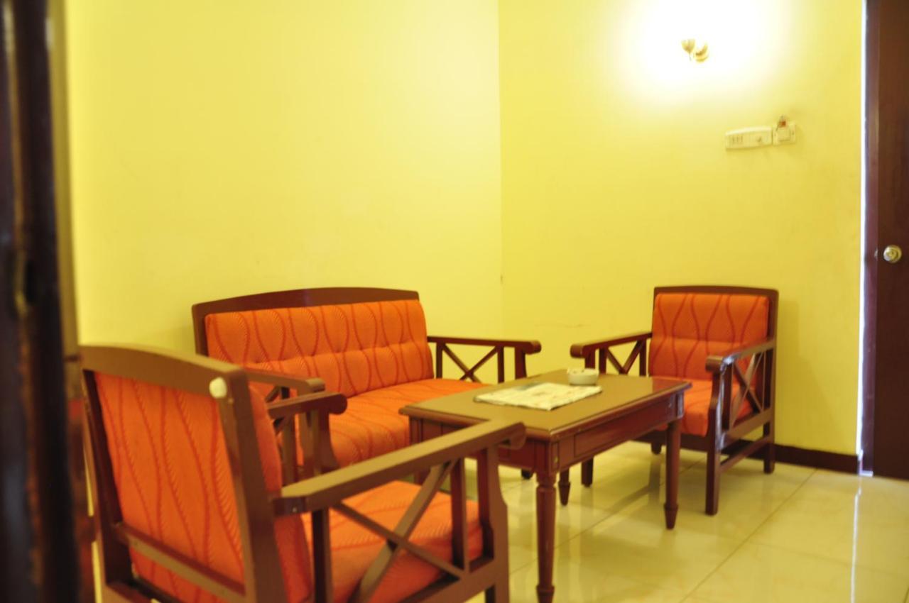 Hotel Orange Blossom Tiruchirappalli Extérieur photo