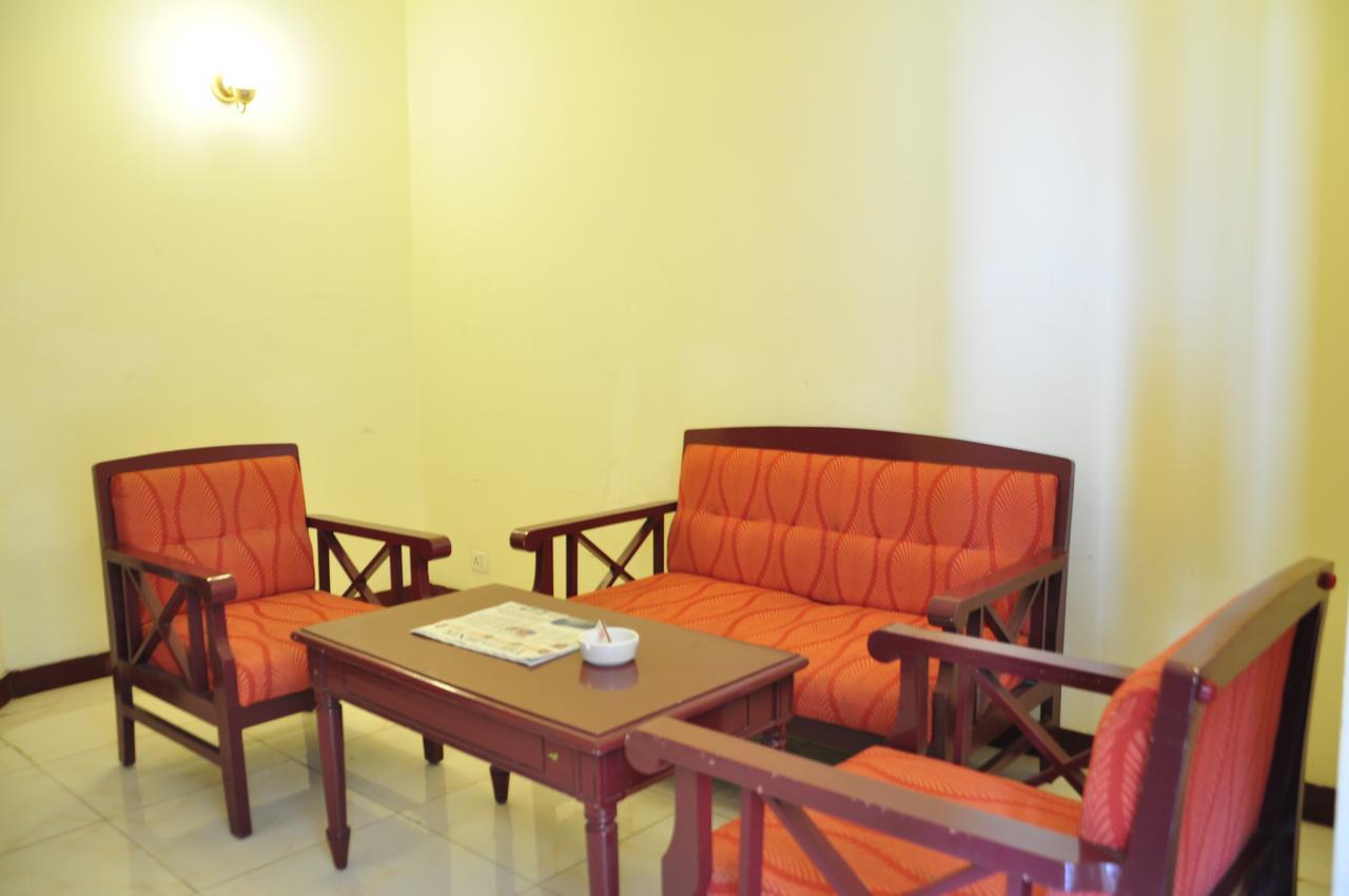 Hotel Orange Blossom Tiruchirappalli Extérieur photo