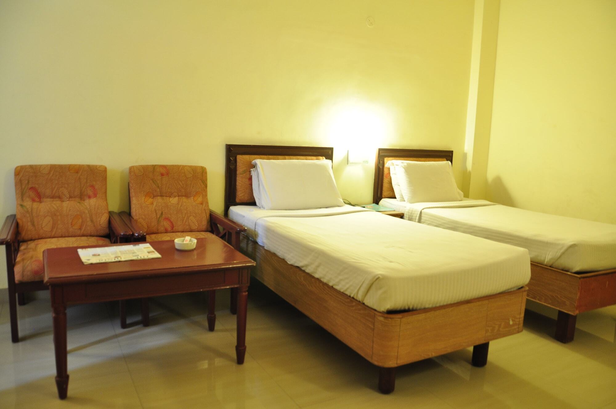 Hotel Orange Blossom Tiruchirappalli Extérieur photo